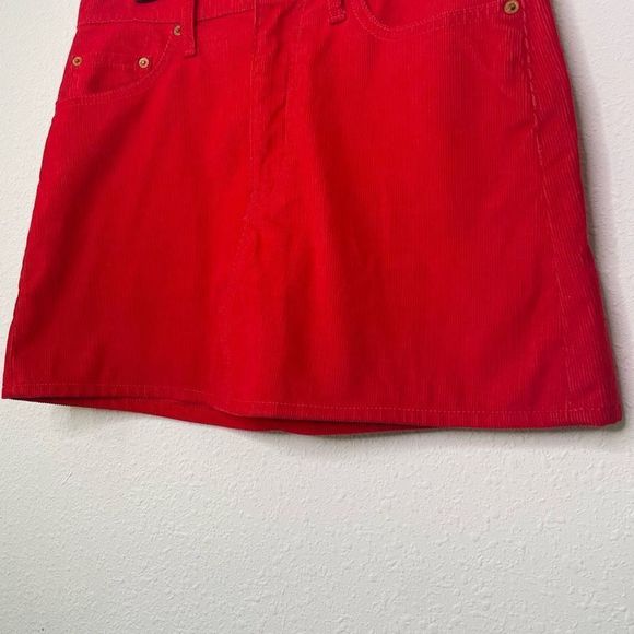 Levi’s Premium Women’s Red Corduroy White Tab Straight Mini Skirt Size 29 - Picture 3 of 13